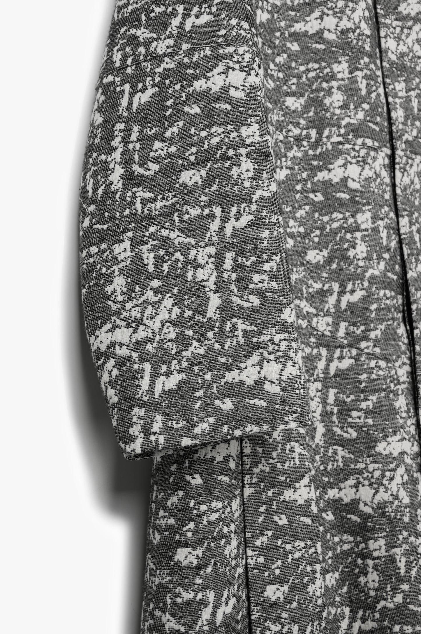 RESONANCE PLEAT COAT