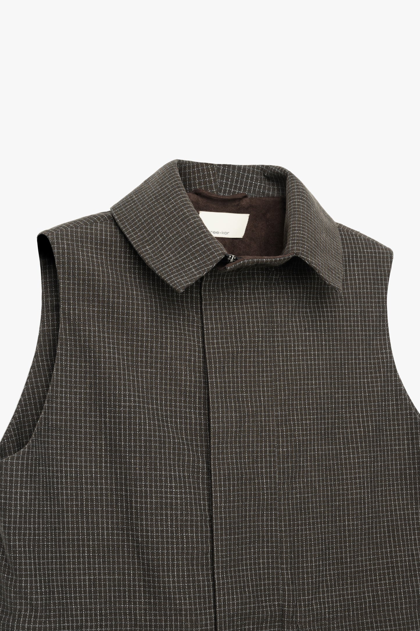 THRESHOLDS VEST